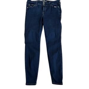 [SOLD] Torrid Bombshell Jeans 20 XT Skinny Jeans Extra Tall